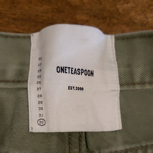 One Teaspoon Women's Olive Green Distressed Khaki Rollers Shorts 32 - Picture 3 of 8